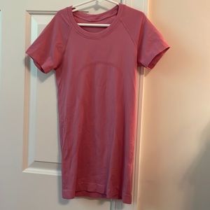 LULULEMON swiftly tech short sleeve SIZE 2